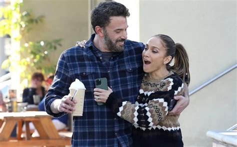 New Ben Affleck Photos Show Him Cheating On Dunkin Donuts Tvovermind