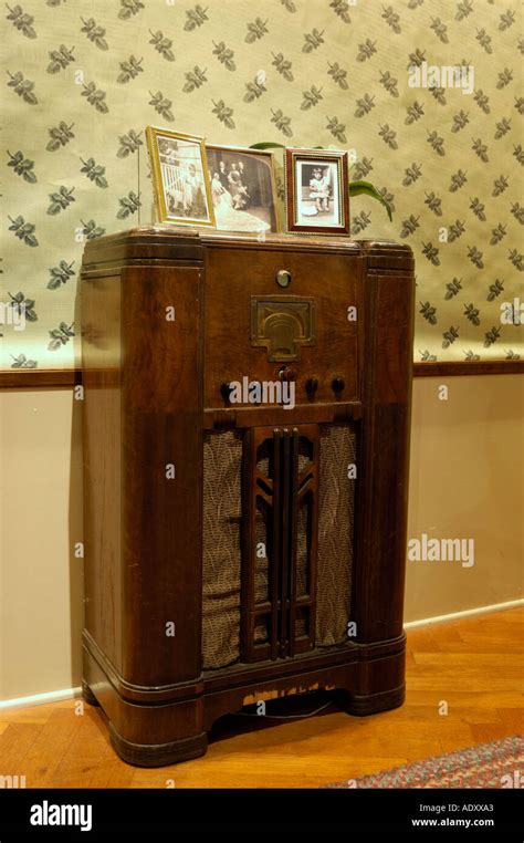 1930s Radio Hi Res Stock Photography And Images Alamy