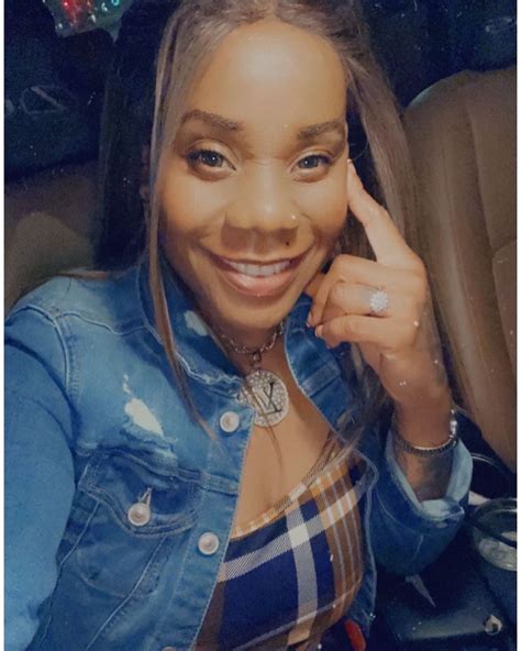 Daisy Fernandez – Medium