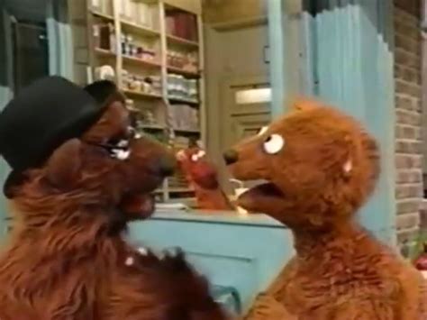 Baby Bear and Papa Bear | Sesame street, Baby bear, Papa bear