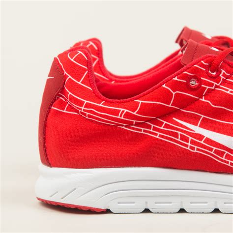 Nike Mayfly (University Red/White) - Consortium.