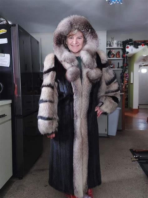 Pin By Dan On The Big Fat Oom Pah Pah Mink Coats Fur Fashion Fox Fur