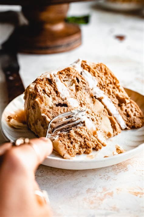 Vegan Apple Spice Cake With Cinnamon Caramel Frosting The Banana Diaries