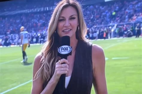 Nfl Fans React To Erin Andrews Bold Sideline Outfit The Spun