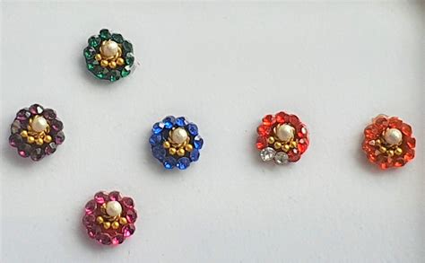 Lbrc Round Coloured Crystal Fancy Bindis Mystikalzen