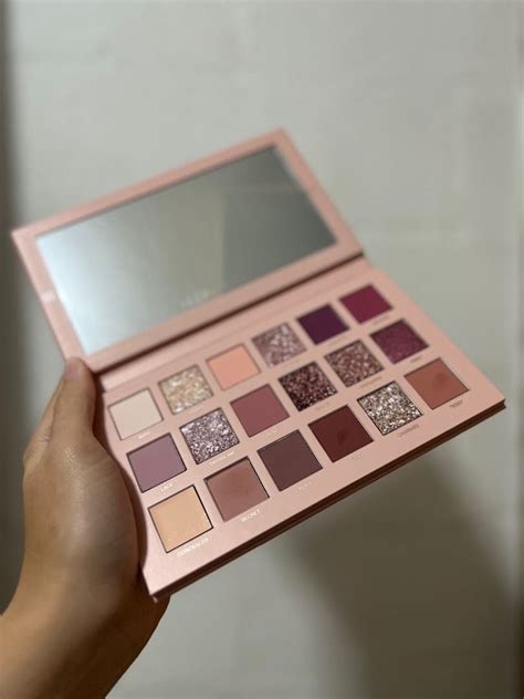 Huda Beauty New Nude Eyeshadow Palette On Carousell