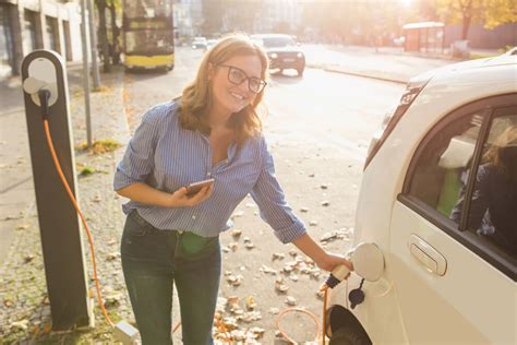 Električne polnilnice za avtomobile kakšno polnjenje in kdaj