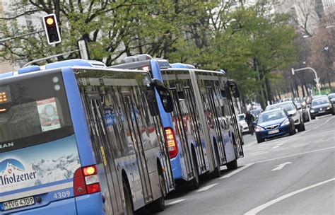 Bayerns Strategie für den Nahverkehr Mehr Fahrgäste und digitaler