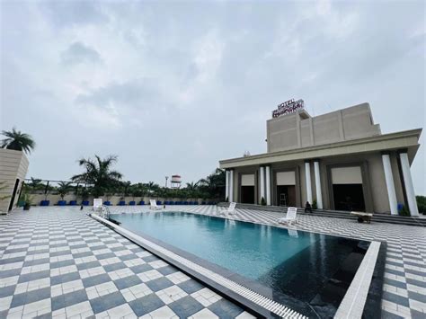 Hotel in Ujjain with Swimming Pool - India Hotels Guide