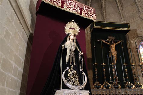 Nuestra Señora de las Lágrimas vestida para los Cultos de la Hermandad