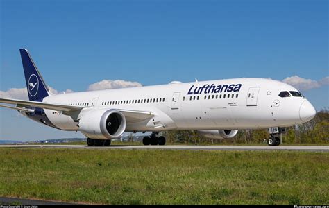 D ABPB Lufthansa Boeing 787 9 Dreamliner Photo by Sinan Üstün ID