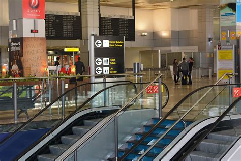 Online crop | HD wallpaper: escalator, mall, floor, urban, building ...