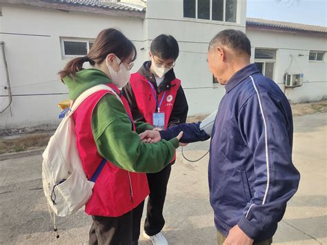 学雷锋系列活动——工商管理学院青年志愿者协会赴夏阁镇第三敬老院开展爱心敬老活动