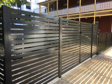 Options - Aluminum Horizontal Slat Fence : Modern Horizontal Fencing