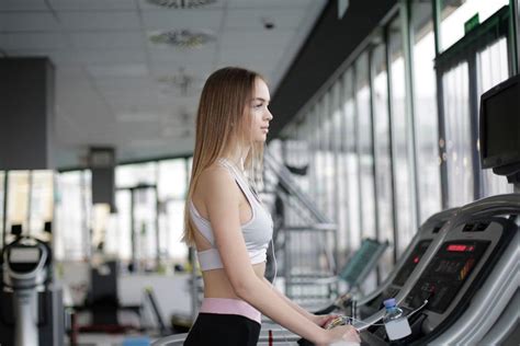 How Long Does It Take To Walk A Mile What You Need To Know Treadmill Run