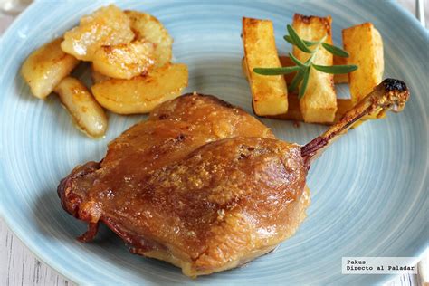 Confit De Pato Con Patatas Fritas Y Peras Caramelizadas Receta Fácil