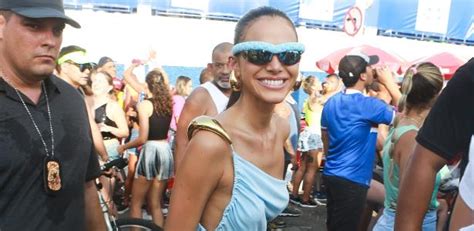 Carnaval Bruna Marquezine Gasta R Mil Em Looks Em Salvador