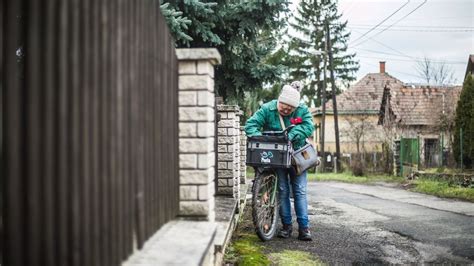 Dupla Nyugd J Elindultak A Post Sok Viszik Ki A P Nzt A C Mekre A