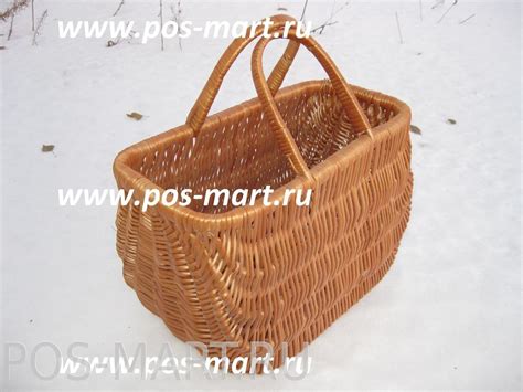 Плетеная корзина с ручками