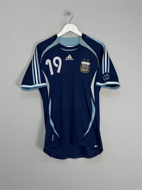 CULT KITS - 2006/07 ARGENTINA MESSI #19 AWAY SHIRT (M) ADIDAS – Cult Kits
