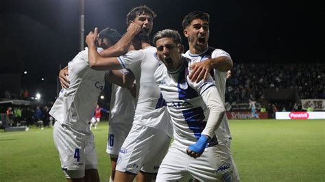 Godoy Cruz le ganó a Platense quedó como único líder y clasificó a los