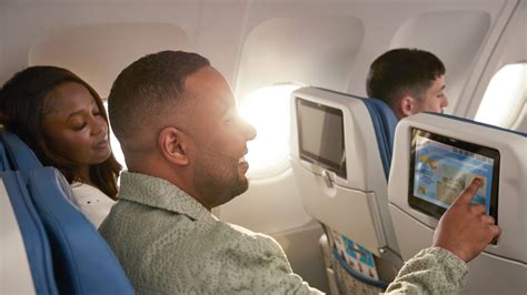 2025 Air Transat Review In-Flight Experience | #ExperienceTransat