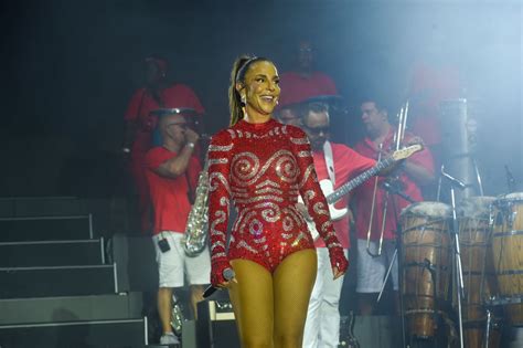 No Festival de Verão Ivete Sangalo se declara a Bahia Luxuosa em