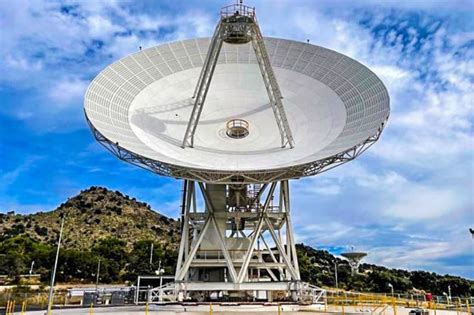 NASA S Latest Hybrid Antenna Enhances Communications With Deep Space