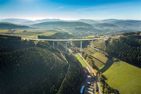 Bestwig von oben Neubau der Talbrücke Nuttlar der BAB Bundesautobahn