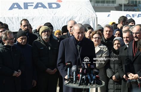 Cumhurbaşkanı Erdoğan depremin merkez üssü Pazarcık ta incelemelerde