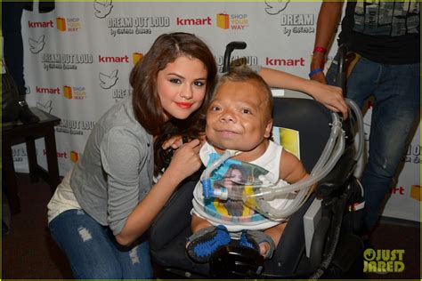 Selena Gomez Celebrates Birthday At Dream Out Loud Event Photo