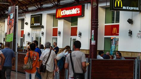 Restaurantul Mcdonald S Din Gara De Nord Bucure Ti A Fost Nchis