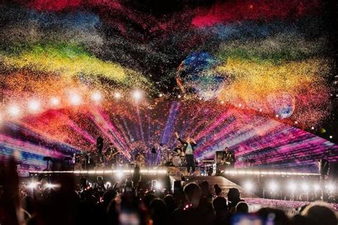 Coldplay香港演唱會搶飛攻略｜1010搶飛最後機會、早上10時公開發售 最平399元、最貴vip體驗套現6599元（附票價座位表）