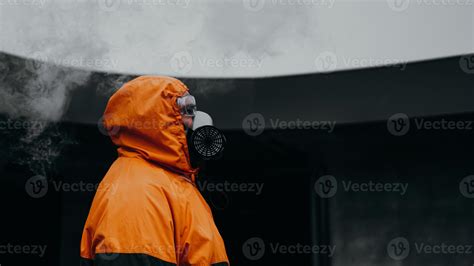 Protection respirator half mask for toxic gas 3308238 Stock Photo at Vecteezy