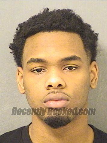 Recent Booking Mugshot For DEJUAN DELANO THOMAS In Palm Beach County