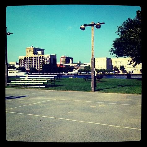 One Tree Hill River Court - Goto The Longside Journey