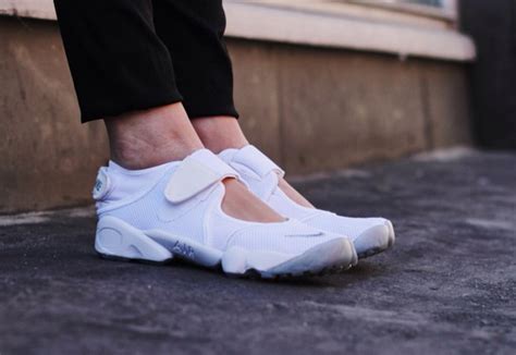 Nike Wmns Air Rift Cm