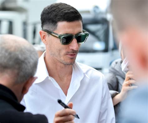 Robert Lewandowski w ogniu krytyki Hiszpański dziennikarz zarzuca mu