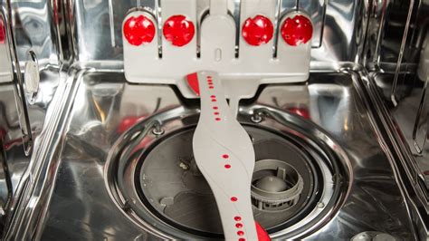 Kenmore's budget dishwasher has the heart of a champion - CNET