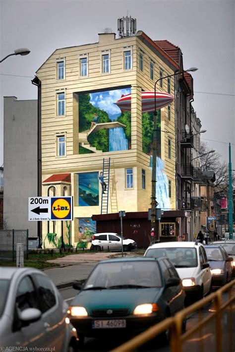 Katowice Ale piękny mural Sterowiec wylatuje z kamienicy