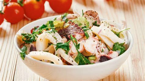 Insalata Di Mare Con Polpo Seppie Calamari E Melone Bianco