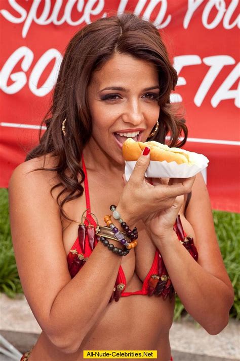 Busty Vida Guerra Catwalk And Bikini Shots