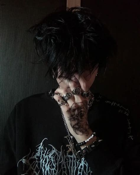 Pin By Arvn On Post Goth Guys Hot Emo Guys Just Beautiful Men