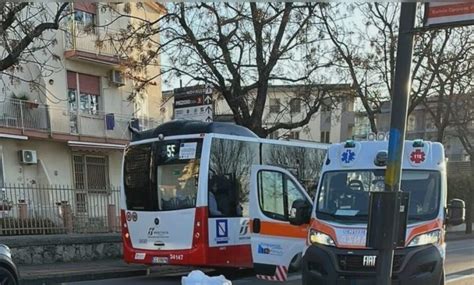 Salerno Investito E Ucciso Da Una Moto Sul Lungomare Marconi Grave Il