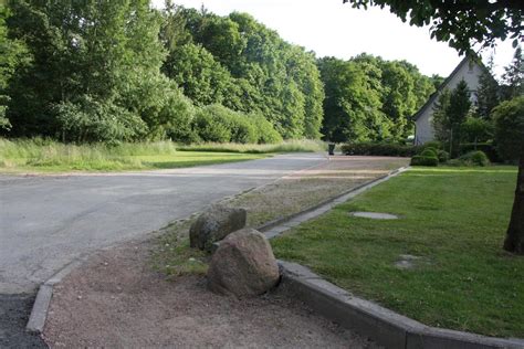 Straße Am Wald wird früher ausgebaut Glocke