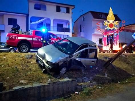 Incidente Stradale Coinvolta Una Fiat Punto Che Perdeva Il Controllo