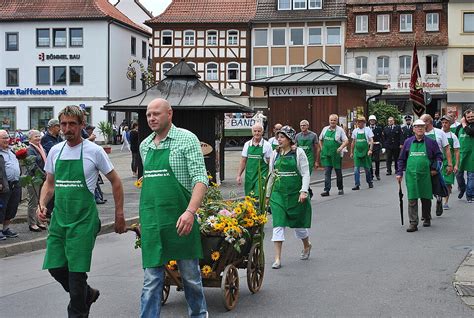 Mit einem Festzug wurden das Bürgerfest und 150 Jahre Freiwillige