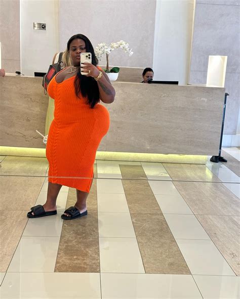 Jojo Todynho Usa Vestido Laranja Coladinho E Impressiona Que Cintura