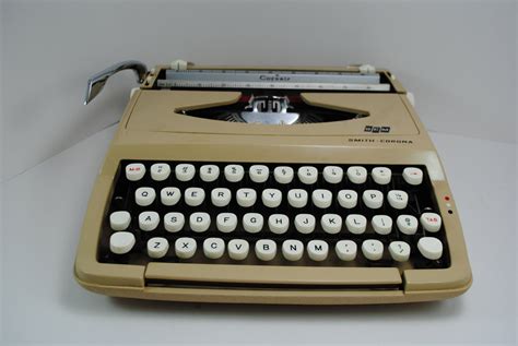 Smith Corona Corsair Deluxe Portable Typewriter