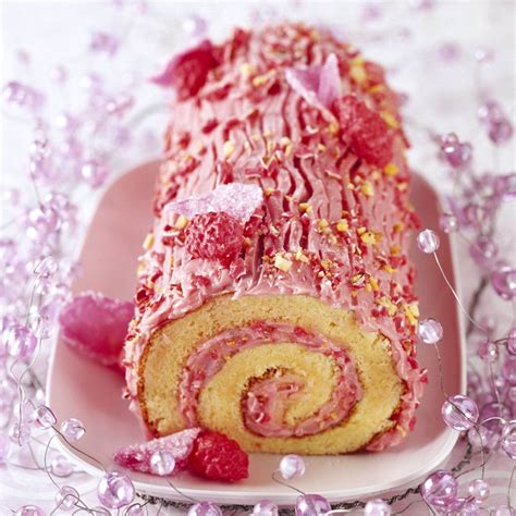 Bûche rose à la rose Marie Claire